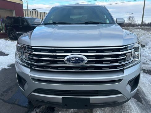 Used 2018 Ford Expedition XLT image 11