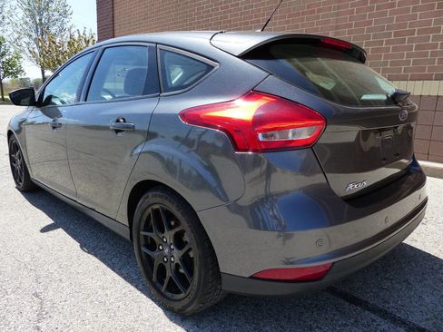 Used 2016 Ford Focus SE w/ Equipment Group 201A FWD image 8