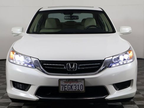 Used 2014 Honda Accord Touring image 2