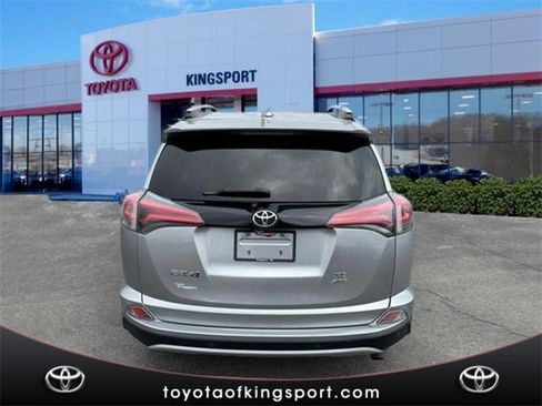 Used 2016 Toyota RAV4 SE image 4
