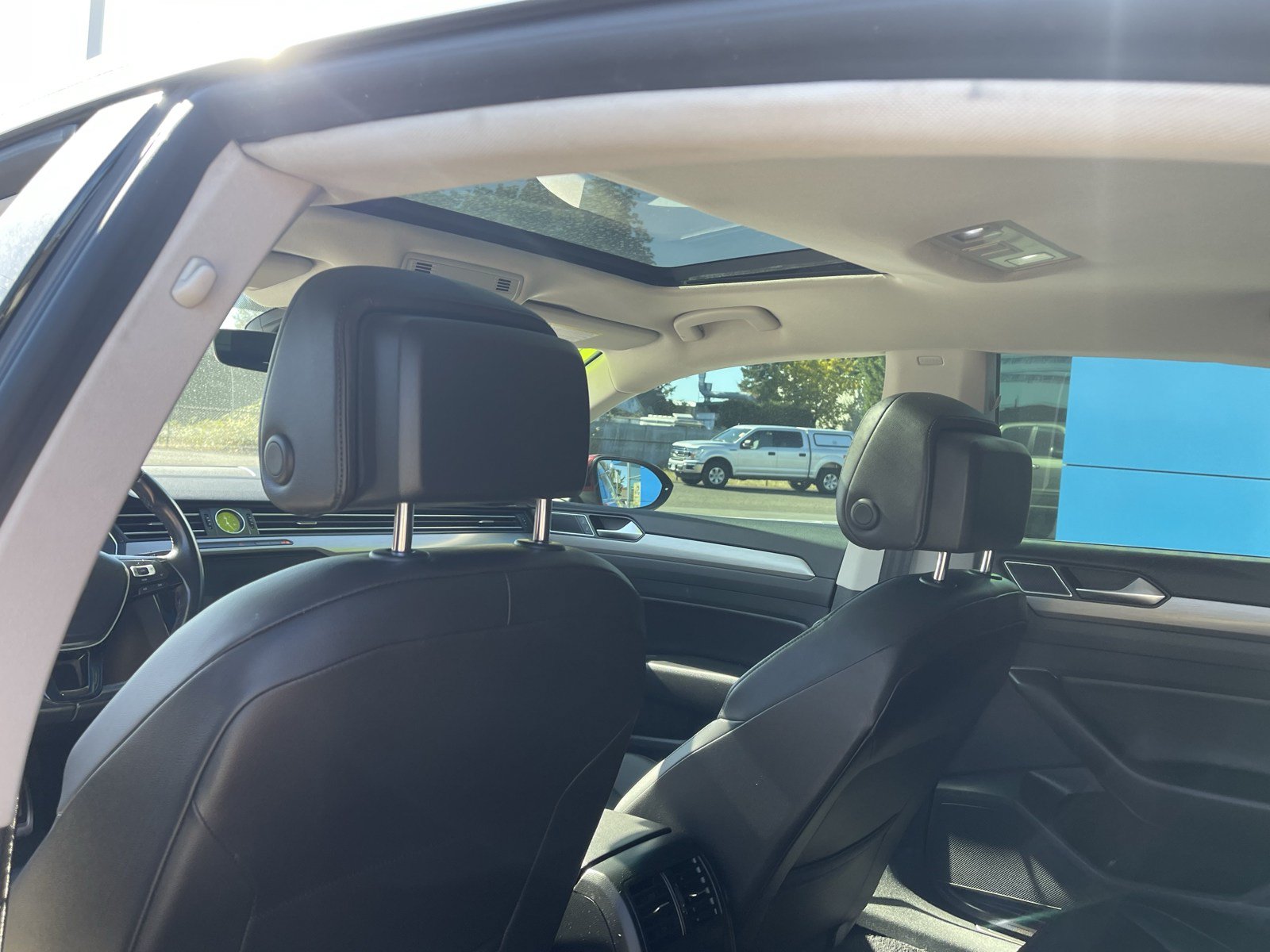 Used 2019 Volkswagen Arteon SE AWD/4WD image 16