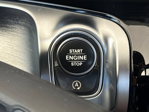 Used 2021 Mercedes-Benz GLB 250 image 23