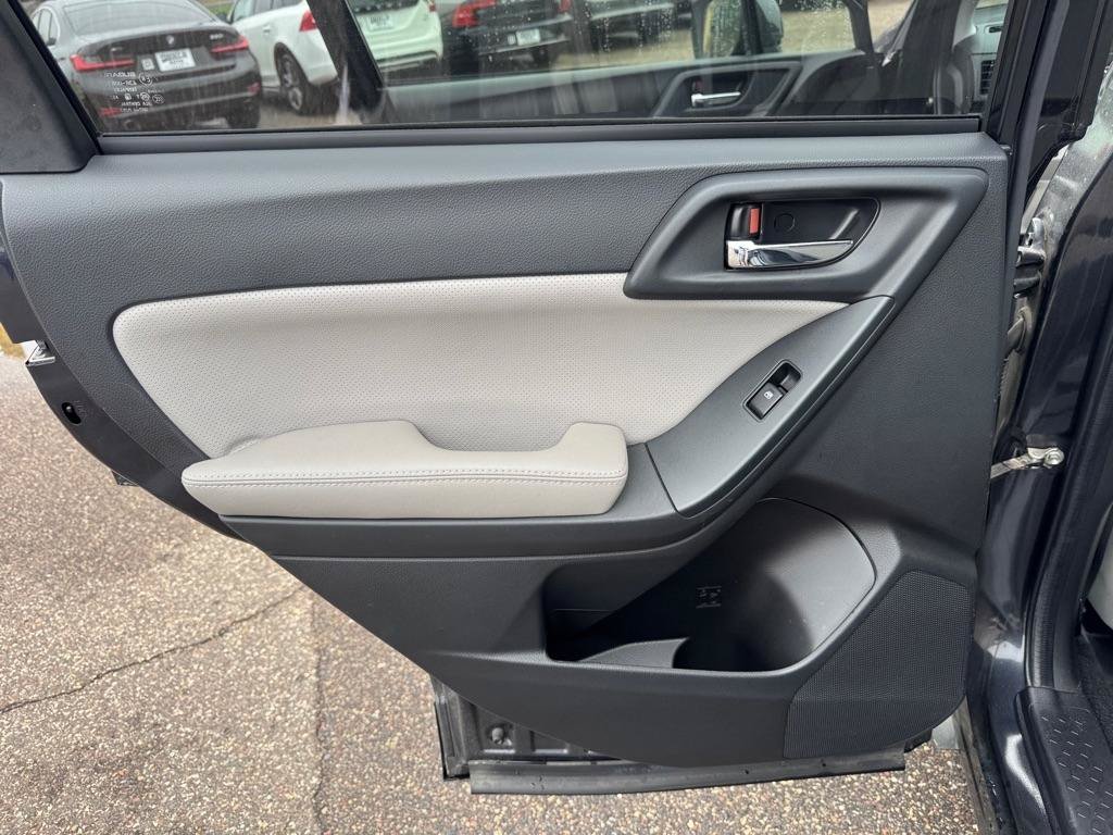 Used 2014 Subaru Forester 2.5i Limited AWD/4WD image 19