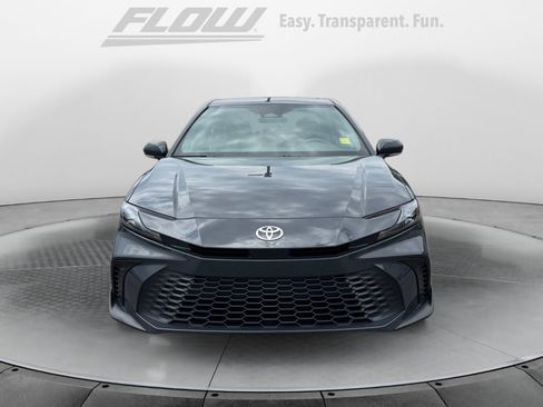 Used 2026 Toyota Camry SE FWD image 2