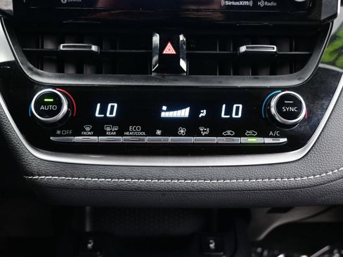 Used 2022 Toyota Corolla XSE FWD image 20