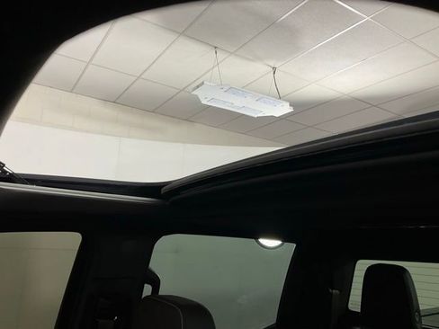 Used 2024 GMC Sierra 1500 Denali AWD/4WD image 17
