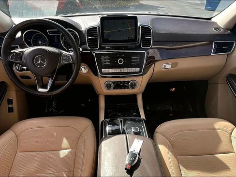 Used 2019 Mercedes-Benz GLS 550 4MATIC image 7