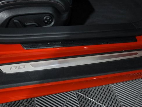 Used 2012 Audi R8 V10 image 26