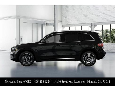 Used 2026 Mercedes-Benz GLB 250 image 34