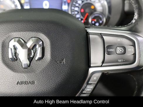 Used 2019 RAM 1500 Laramie AWD/4WD image 10