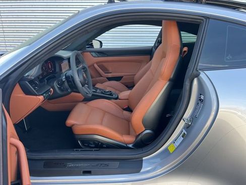 Used 2026 Porsche 911 Carrera GTS image 30