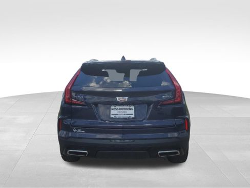 Used 2024 Cadillac XT4 Premium Luxury FWD image 5