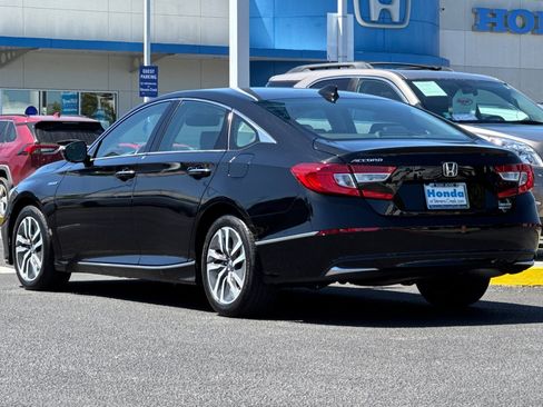 Used 2019 Honda Accord Touring image 3