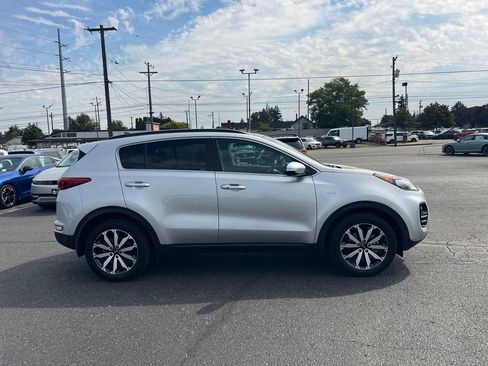 Used 2018 Kia Sportage EX w/ EX Premium Package AWD/4WD image 6