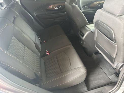 Used 2020 GMC Terrain SLE w/ Driver Convenience Package image 33