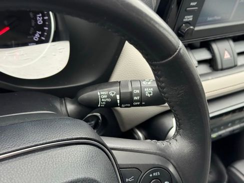 Used 2019 Toyota RAV4 XLE w/ Convenience Package image 27