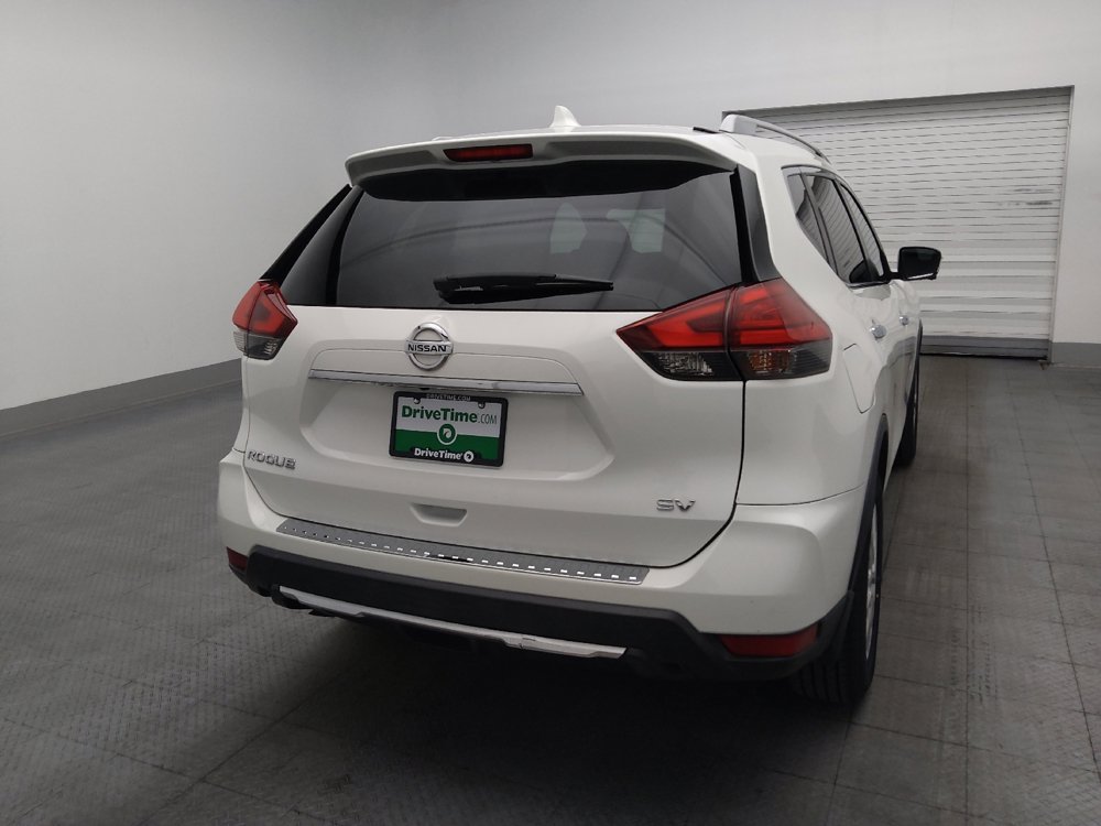 Used 2017 Nissan Rogue SV w/ SV Premium Package FWD image 7