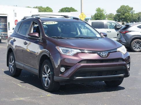 Used 2017 Toyota RAV4 XLE FWD image 25