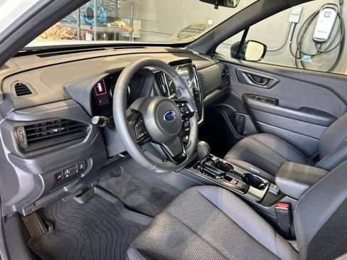 Used 2026 Subaru Forester Premium AWD/4WD image 2