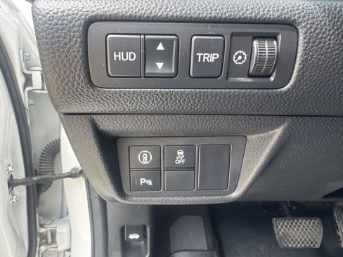 Used 2018 Honda Accord Touring image 13