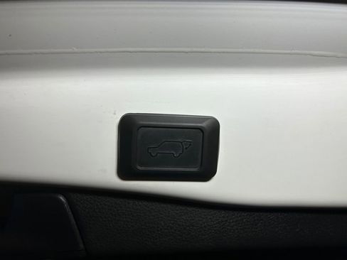 Used 2024 Toyota RAV4 XLE w/ Convenience Package FWD image 21