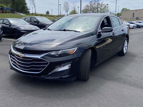 Used 2025 Chevrolet Malibu LT FWD image 7