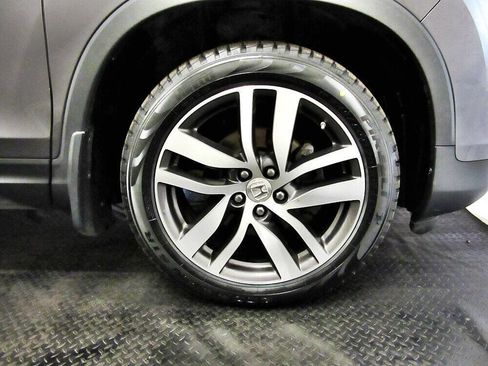 Used 2018 Honda Pilot Touring image 30