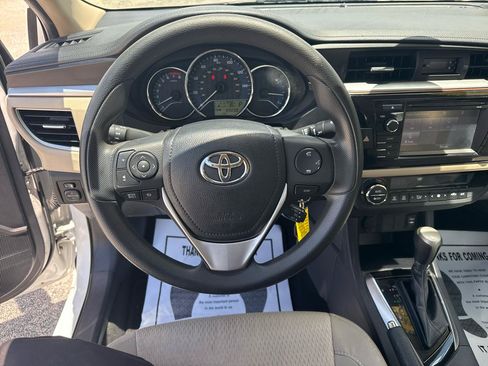 Used 2014 Toyota Corolla LE FWD image 29