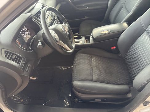 Used 2017 Nissan Altima 2.5 S w/ Power Driver Seat Package image 7