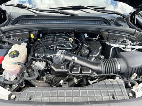 Used 2024 Jeep Grand Cherokee Altitude AWD/4WD image 25