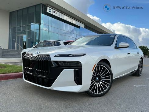 Certified 2025 BMW 760i xDrive w/ Luxury Rear Seating Package AWD/4WD image 1