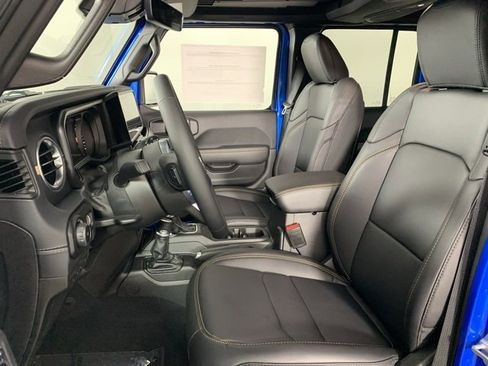 New 2025 Jeep Wrangler Unlimited Sahara w/ Technology Group image 11