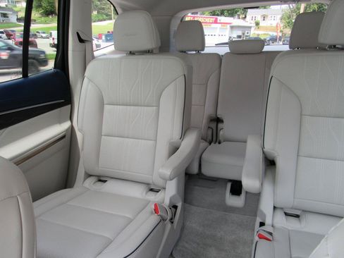 Used 2026 Buick Enclave Avenir w/ Super Cruise Package AWD/4WD image 8