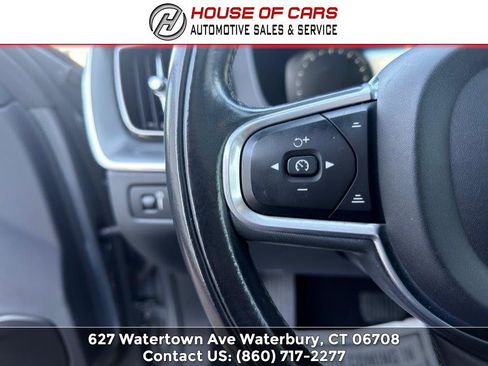 Used 2018 Volvo XC60 T5 Momentum w/ Vision Package AWD/4WD image 24