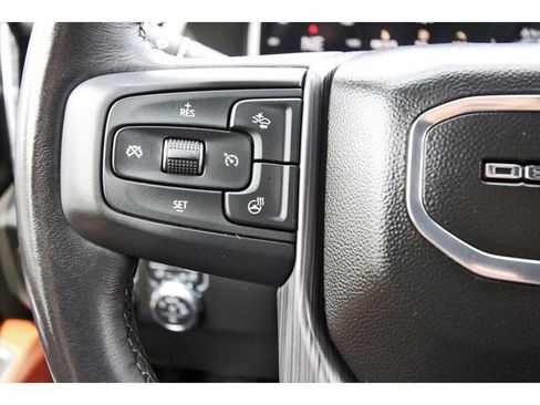 Used 2024 GMC Sierra 2500 Denali Ultimate AWD/4WD image 18