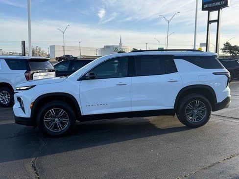 New 2026 Chevrolet Traverse LT w/ Driver Confidence Package FWD image 7