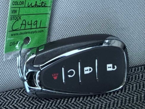 Used 2025 Chevrolet TrailBlazer LT w/ Driver Confidence Package image 32