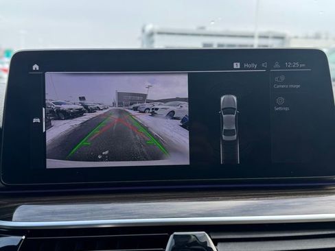 Used 2021 BMW 540i xDrive w/ M Sport Package image 35