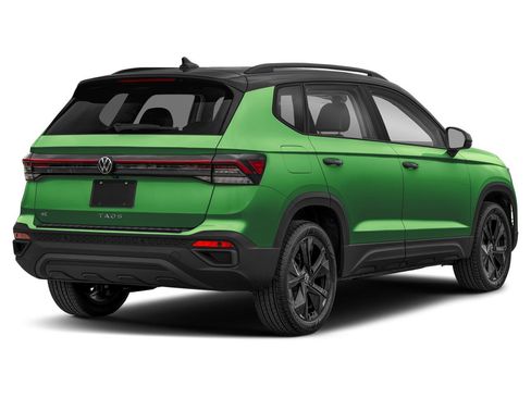 New 2026 Volkswagen Taos SE image 2