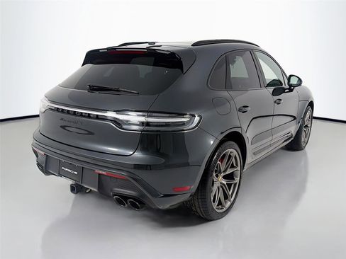 Certified 2023 Porsche Macan GTS image 28