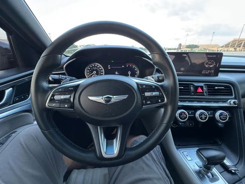 Used 2022 Genesis G70 2.0T w/ Prestige Package RWD image 17