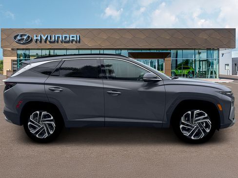 New 2026 Hyundai Tucson Limited FWD image 9