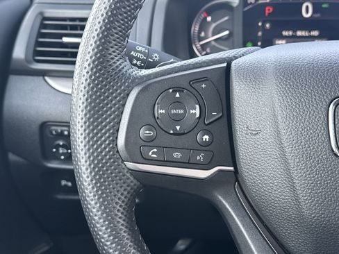 Used 2025 Honda Passport EX-L image 18