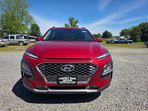 Used 2021 Hyundai Kona Limited FWD image 2