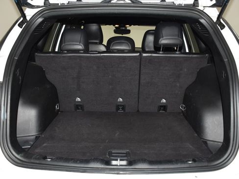 Used 2023 Jeep Compass Latitude image 28