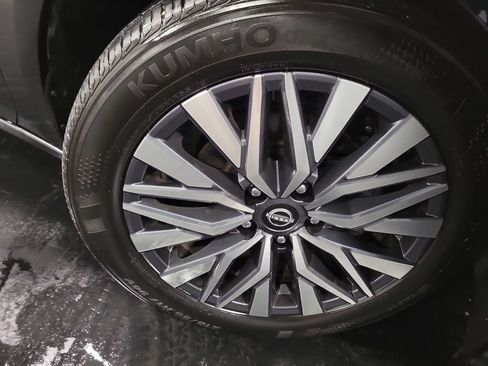 Used 2025 Nissan Altima 2.5 SV FWD image 10
