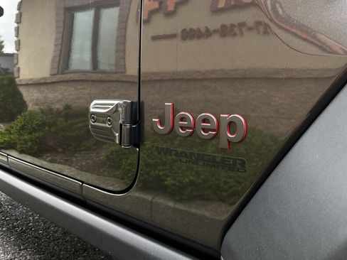 Used 2021 Jeep Wrangler Unlimited Rubicon image 7