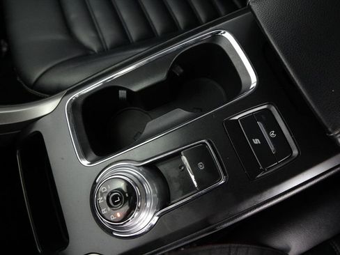 Used 2020 Ford Fusion SEL FWD image 30