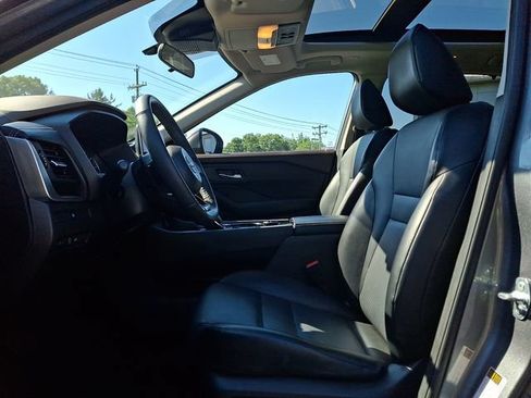 Certified 2023 Nissan Rogue SV w/ SV Premium B Package AWD/4WD image 14