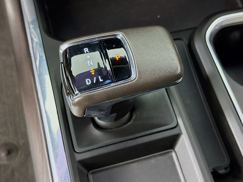 Used 2022 GMC Sierra 1500 SLT image 19